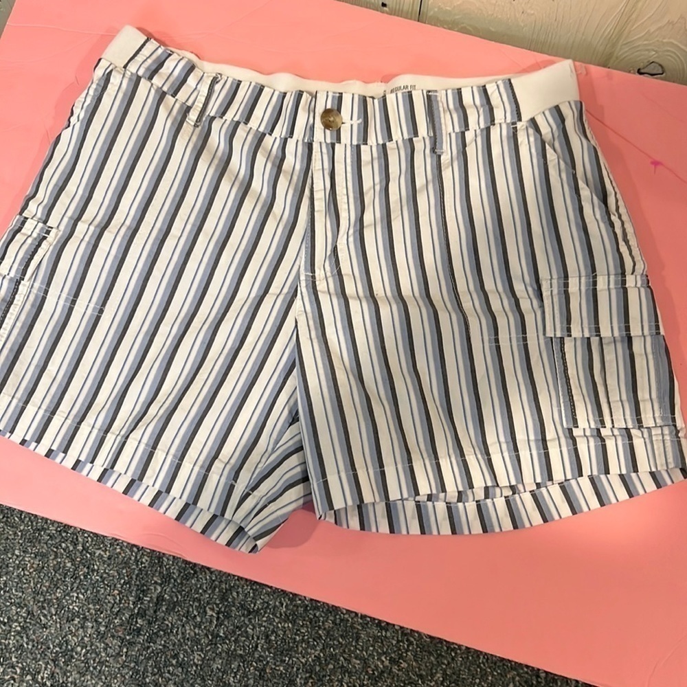 Lee Regular Fit Mid Rise Shorts Size 12